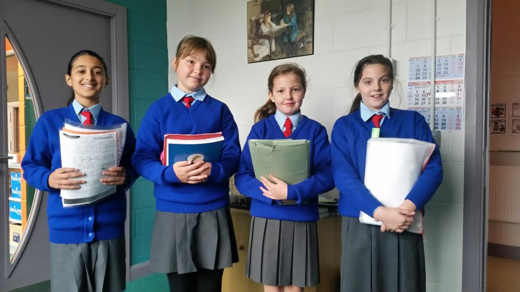 Scoil Choca Naofa Uniforms